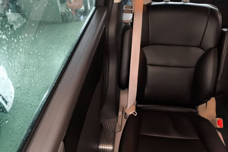 Used Honda Odyssey 2015 2.4L Comfort Edition Interior 6
