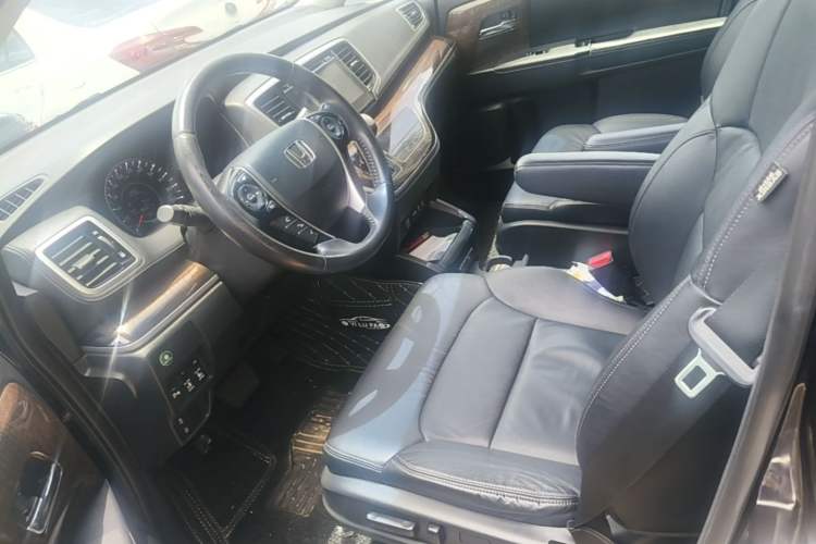 Used Honda Odyssey 2015 Updated Version 2.4L Smart Edition Left Front Seat
