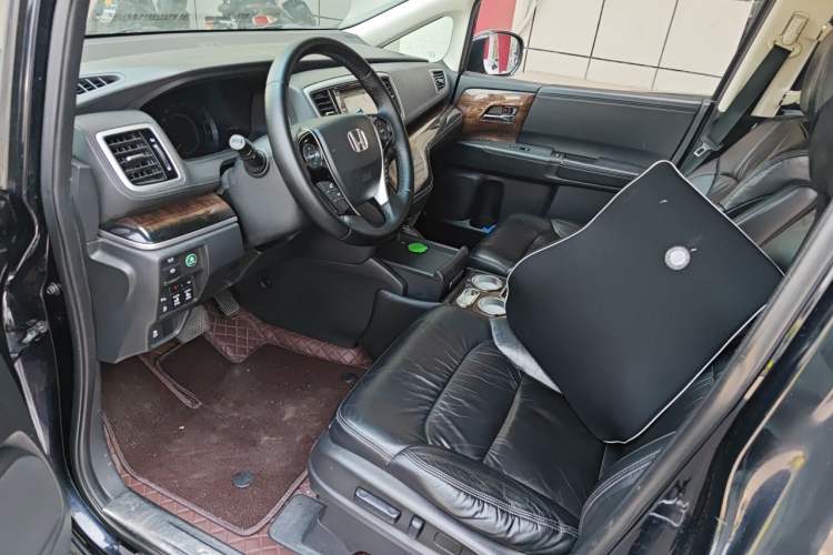 Used Honda Odyssey 2015 2.4L Supreme Edition Left Front Seat