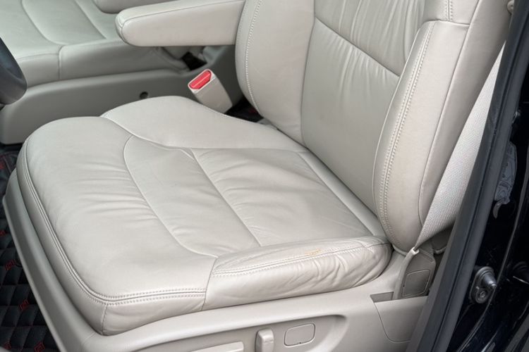 Used Honda Odyssey 2015 Revised 2.4L Luxury Edition Left Front Seat