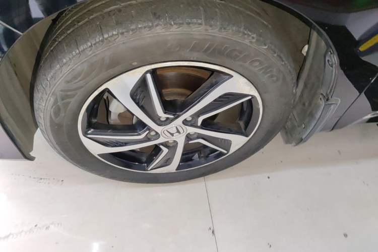 Used Honda Odyssey 2015 2.4L Smart Edition Left Front Wheel Hub