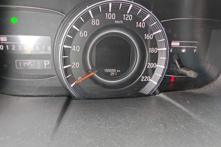 Used Honda Odyssey 2015 2.4L Supreme Edition Odometer Close Up