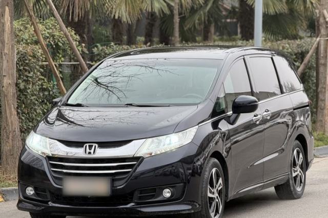 Used Honda Odyssey 2015 Revised 2.4L Luxury Edition