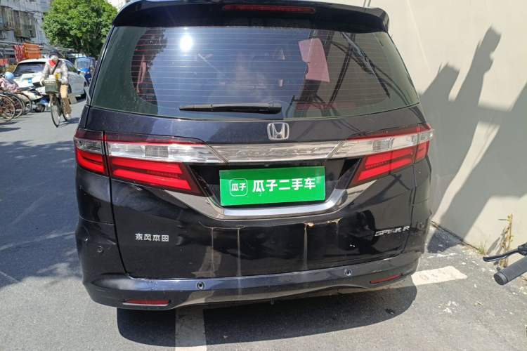 Used Honda Odyssey 2015 Revised 2.4L Luxury Edition Rear