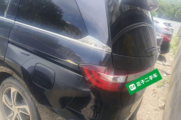 Used Honda Odyssey 2015 Updated Version 2.4L Smart Edition Rear Left 45 Deg
