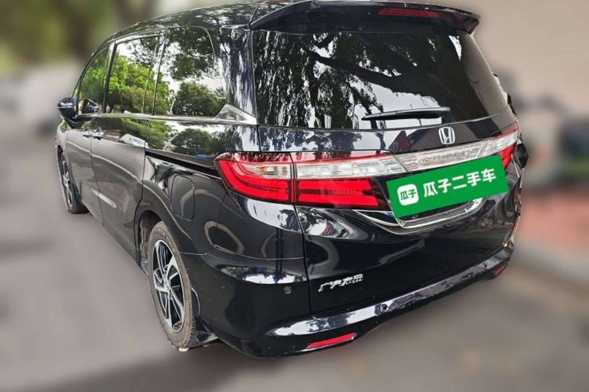 Used Honda Odyssey 2015 Updated Version 2.4L Smart Edition Rear Left 45 Deg