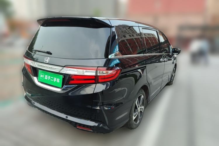 Used Honda Odyssey 2015 Revised Version 2.4L Supreme Edition Rear Right 45 Deg