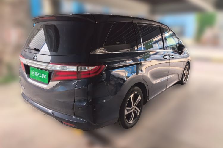 Used Honda Odyssey 2015 Updated Version 2.4L Smart Edition Rear Right 45 Deg