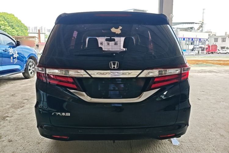 Used Honda Odyssey 2015 Revised 2.4L Luxury Edition Rear