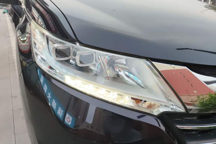 Used Honda Odyssey 2015 Revised Version 2.4L Supreme Edition Right Front Headlight
