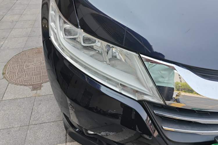 Used Honda Odyssey 2015 2.4L Supreme Edition Right Front Headlight