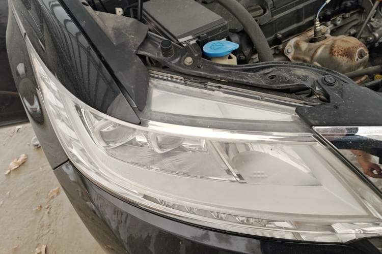 Used Honda Odyssey 2015 Updated Version 2.4L Smart Edition Right Front Headlight