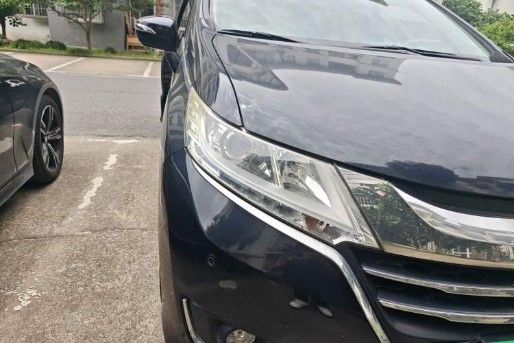 Used Honda Odyssey 2015 Revised 2.4L Luxury Edition Right Front Headlight
