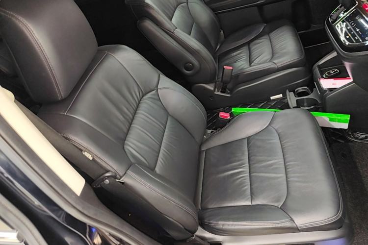 Used Honda Odyssey 2015 2.4L Supreme Edition Right Front Seat