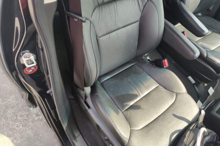 Used Honda Odyssey 2015 Updated Version 2.4L Smart Edition Right Front Seat