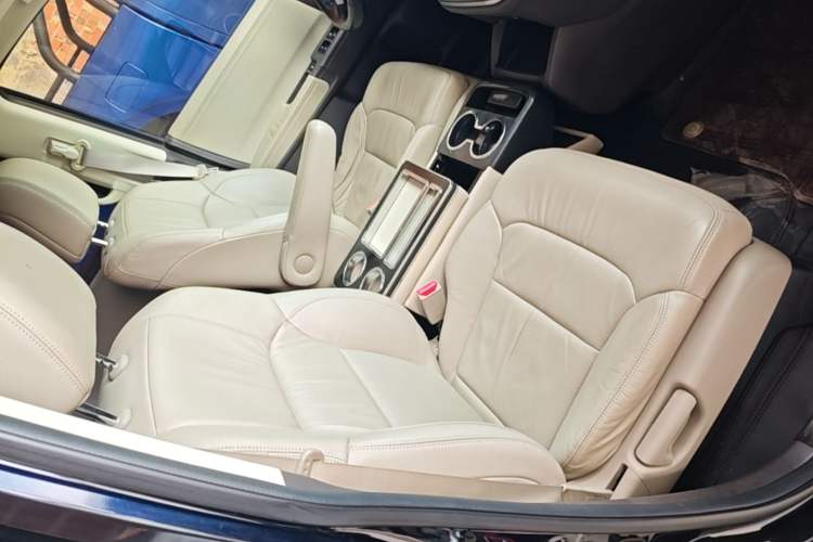 Used Honda Odyssey 2015 Revised 2.4L Luxury Edition Right Front Seat