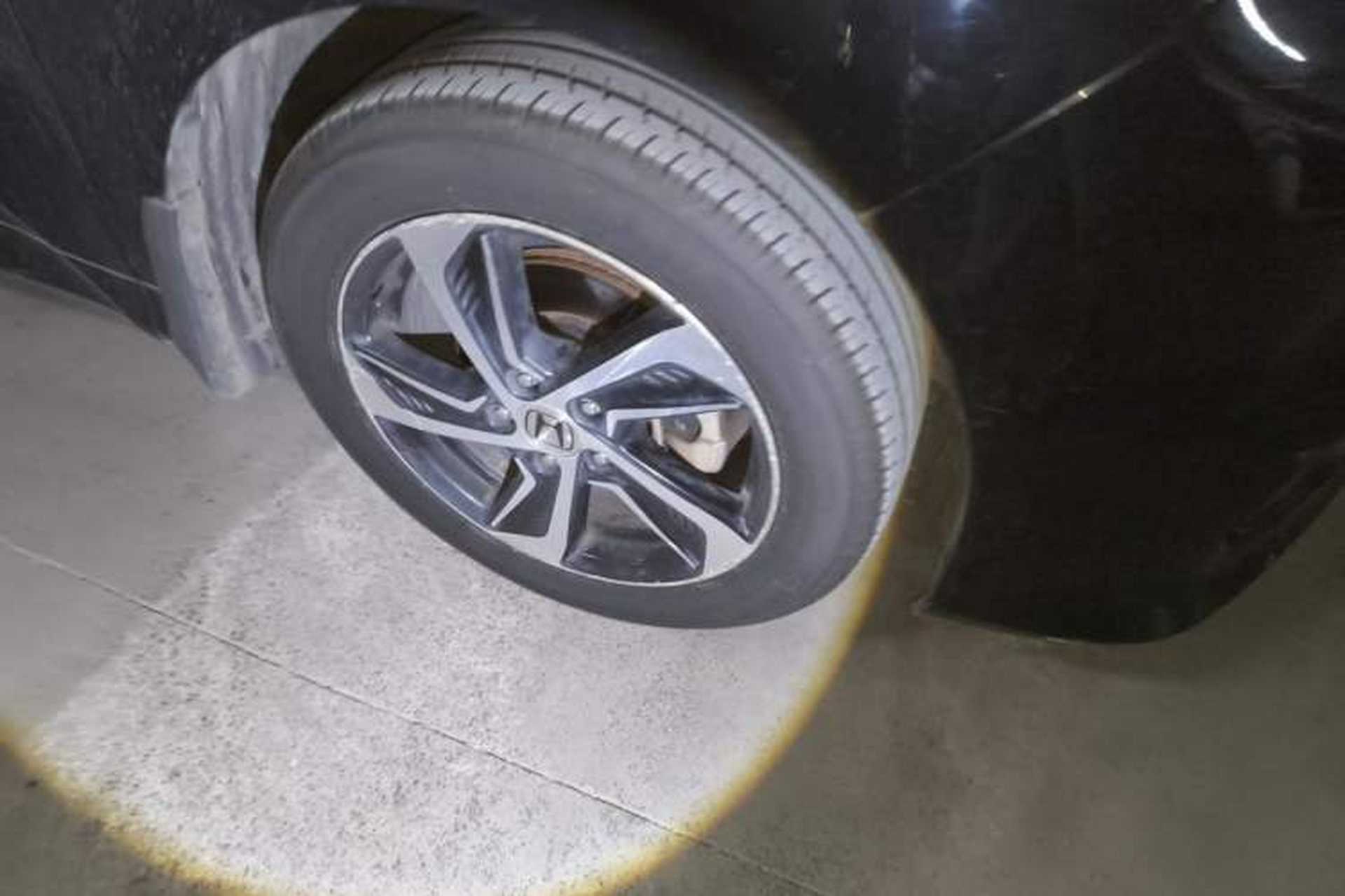 Used Honda Odyssey 2015 2.4L Smart Edition Right Front Wheel Hub