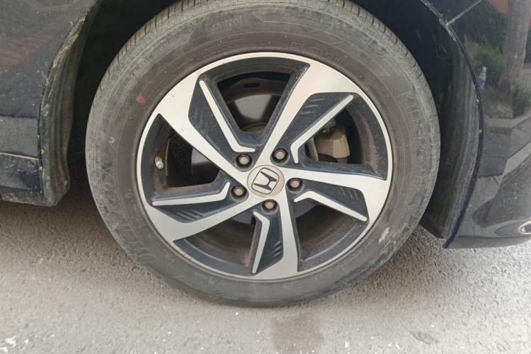 Used Honda Odyssey 2015 Revised 2.4L Luxury Edition Right Front Wheel Hub
