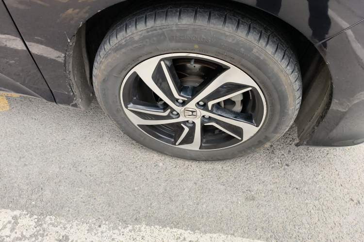 Used Honda Odyssey 2015 Revised 2.4L Luxury Edition Right Front Wheel Hub
