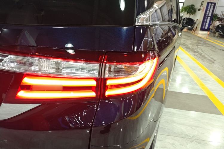 Used Honda Odyssey 2015 Updated Version 2.4L Smart Edition Right Rear Taillight