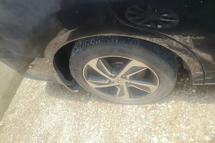 Used Honda Odyssey 2015 Updated Version 2.4L Smart Edition Right Rear Wheel Hub