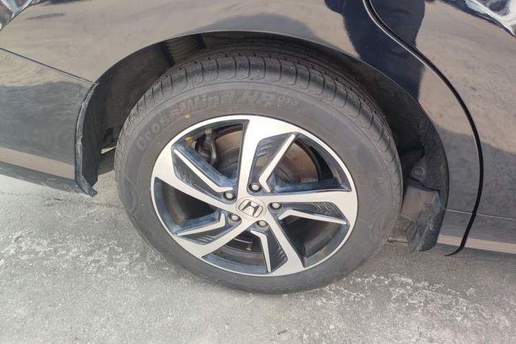 Used Honda Odyssey 2015 Updated Version 2.4L Smart Edition Right Rear Wheel Hub