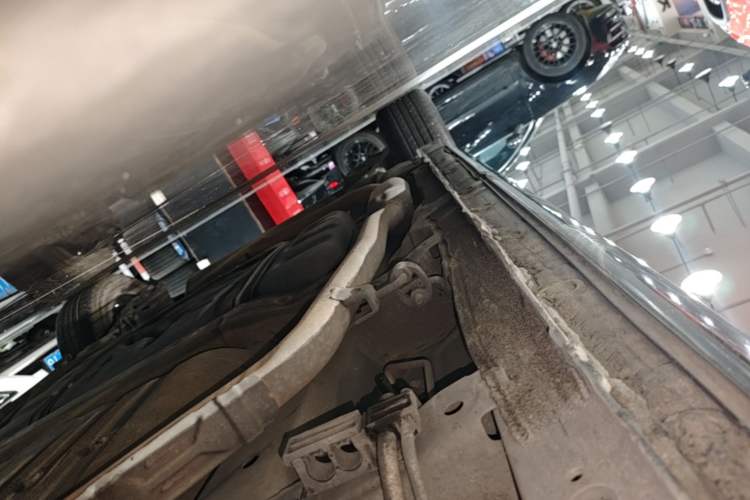 Used Honda Odyssey 2015 Updated Version 2.4L Smart Edition Right Side Sill
