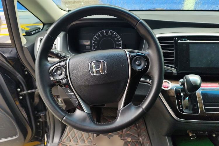 Used Honda Odyssey 2015 Updated Version 2.4L Smart Edition Steering Wheel