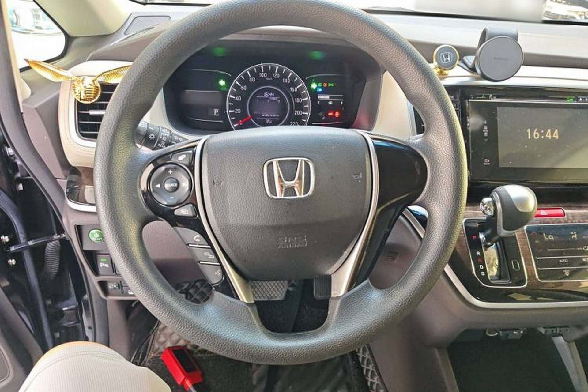 Used Honda Odyssey 2015 Revised 2.4L Luxury Edition Steering Wheel