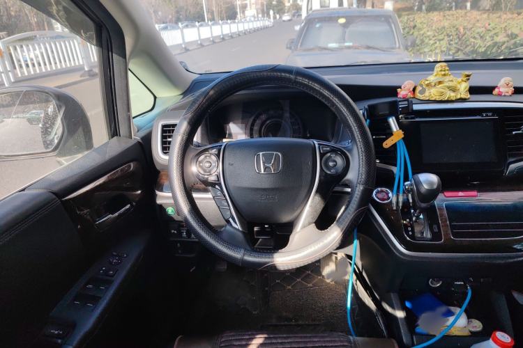 Used Honda Odyssey 2015 Updated Version 2.4L Smart Edition Steering Wheel