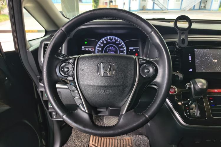 Used Honda Odyssey 2015 Updated Version 2.4L Smart Edition Steering Wheel