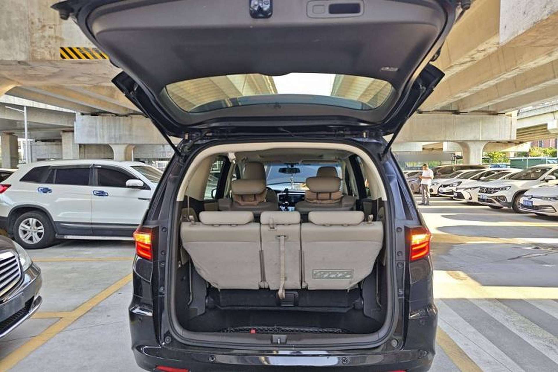 Used Honda Odyssey 2015 Revised 2.4L Luxury Edition Trunk