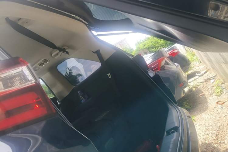 Used Honda Odyssey 2015 Updated Version 2.4L Smart Edition Trunk