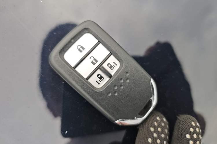 Used Honda Odyssey 2015 Revised Version 2.4L Supreme Edition Vehicle Key