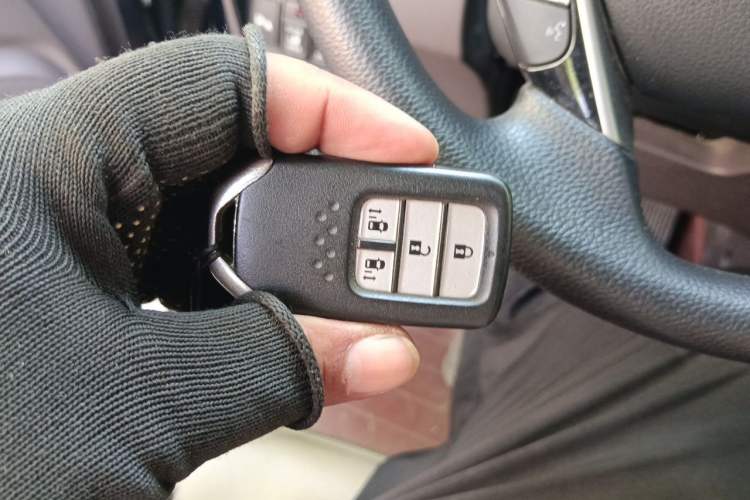 Used Honda Odyssey 2015 Revised 2.4L Luxury Edition Vehicle Key