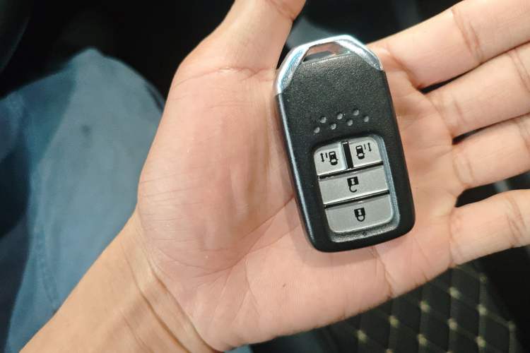 Used Honda Odyssey 2015 Updated Version 2.4L Smart Edition Vehicle Key