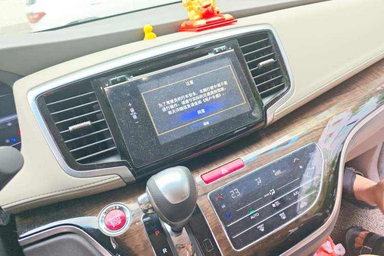 Used Honda Odyssey 2015 Updated Version 2.4L Smart Edition Audio And AC Panel