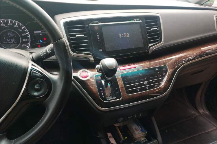 Used Honda Odyssey 2015 2.4L Smart Edition Audio And AC Panel