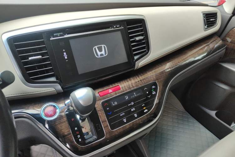 Used Honda Odyssey 2015 2.4L Smart Edition Audio And AC Panel
