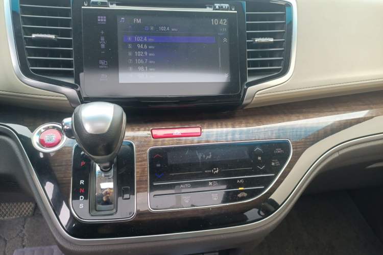 Used Honda Odyssey 2015 Updated Version 2.4L Smart Edition Audio And AC Panel