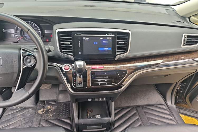 Used Honda Odyssey 2015 Updated Version 2.4L Smart Edition Audio And AC Panel