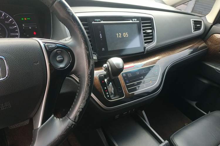 Used Honda Odyssey 2015 Updated Version 2.4L Smart Edition Audio And AC Panel