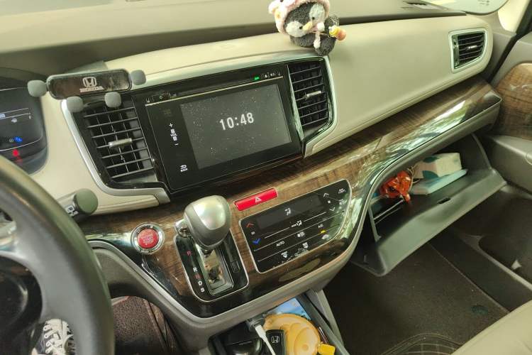 Used Honda Odyssey 2015 2.4L Luxury Edition Audio And AC Panel
