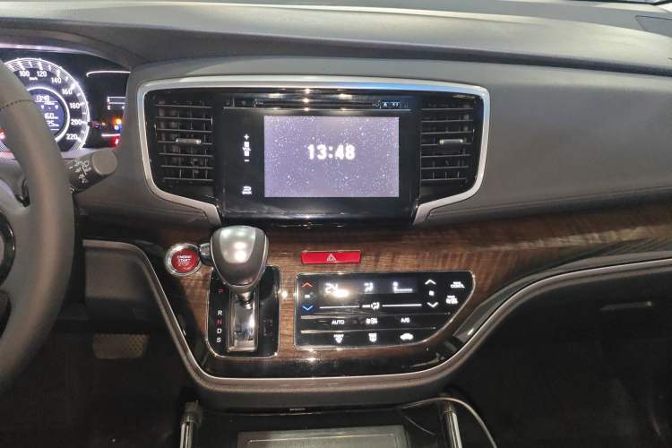 Used Honda Odyssey 2015 2.4L Smart Edition Audio And AC Panel