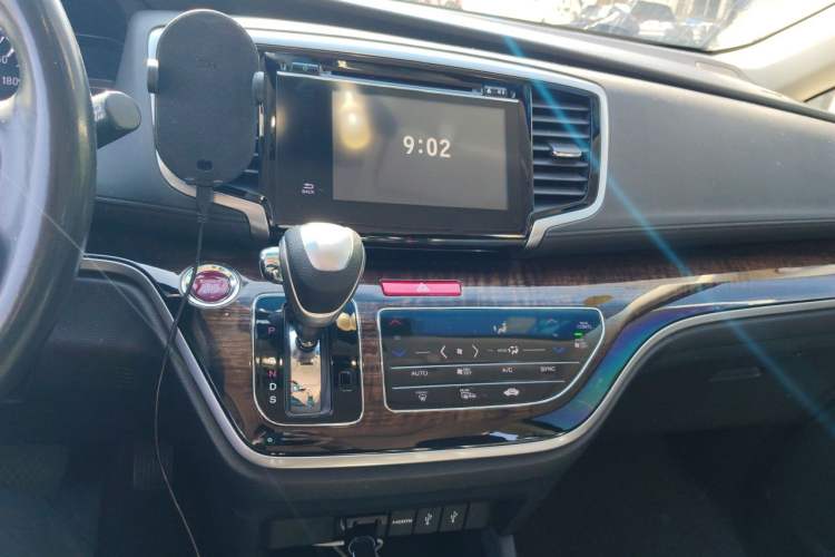 Used Honda Odyssey 2015 2.4L Prestige Edition Audio And AC Panel