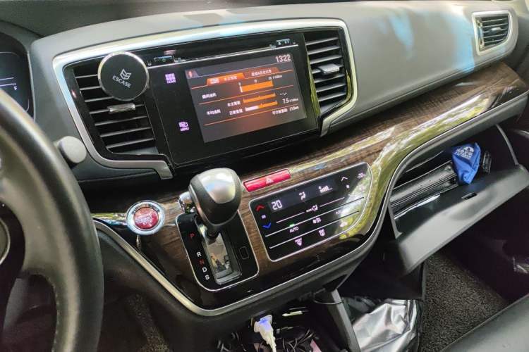 Used Honda Odyssey 2015 Updated Version 2.4L Smart Edition Audio And AC Panel