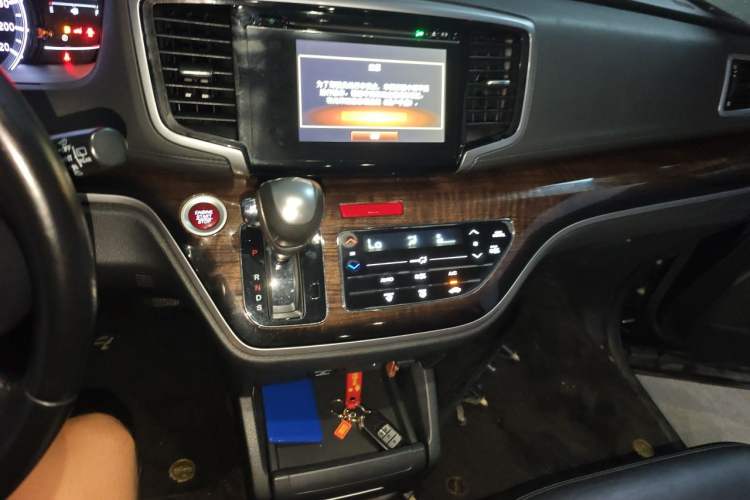 Used Honda Odyssey 2015 2.4L Smart Edition Audio And AC Panel