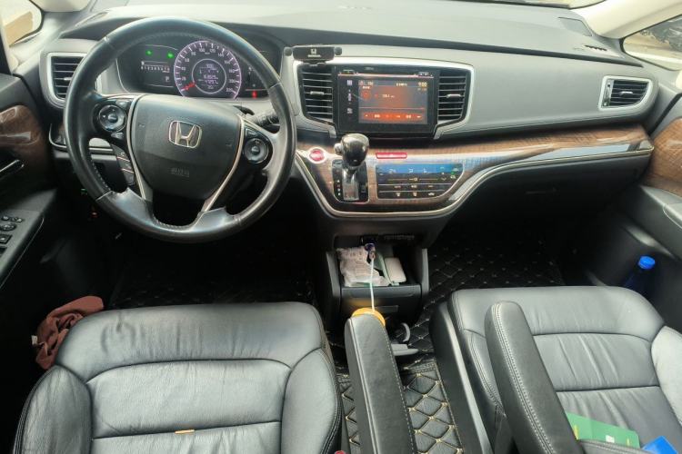 Used Honda Odyssey 2015 Updated Version 2.4L Smart Edition Center Console