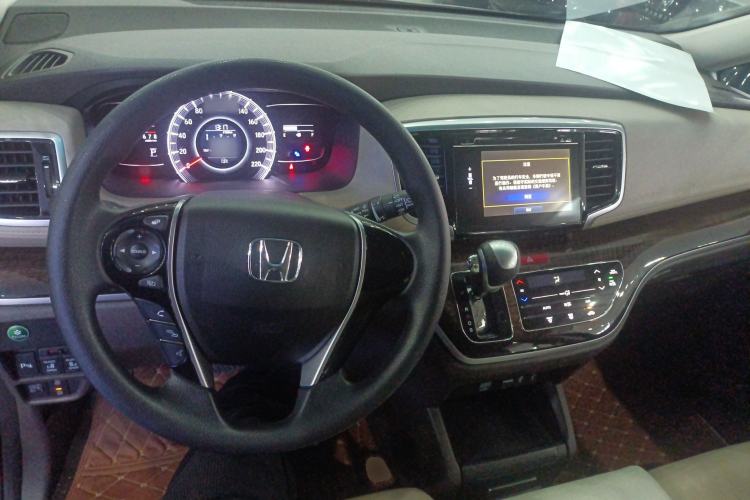 Used Honda Odyssey 2015 Revised 2.4L Luxury Edition Center Console