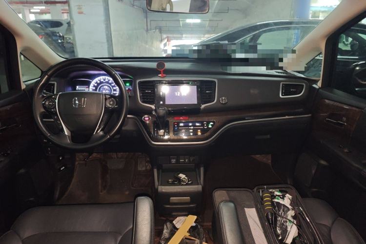 Used Honda Odyssey 2015 Updated Version 2.4L Smart Edition Center Console